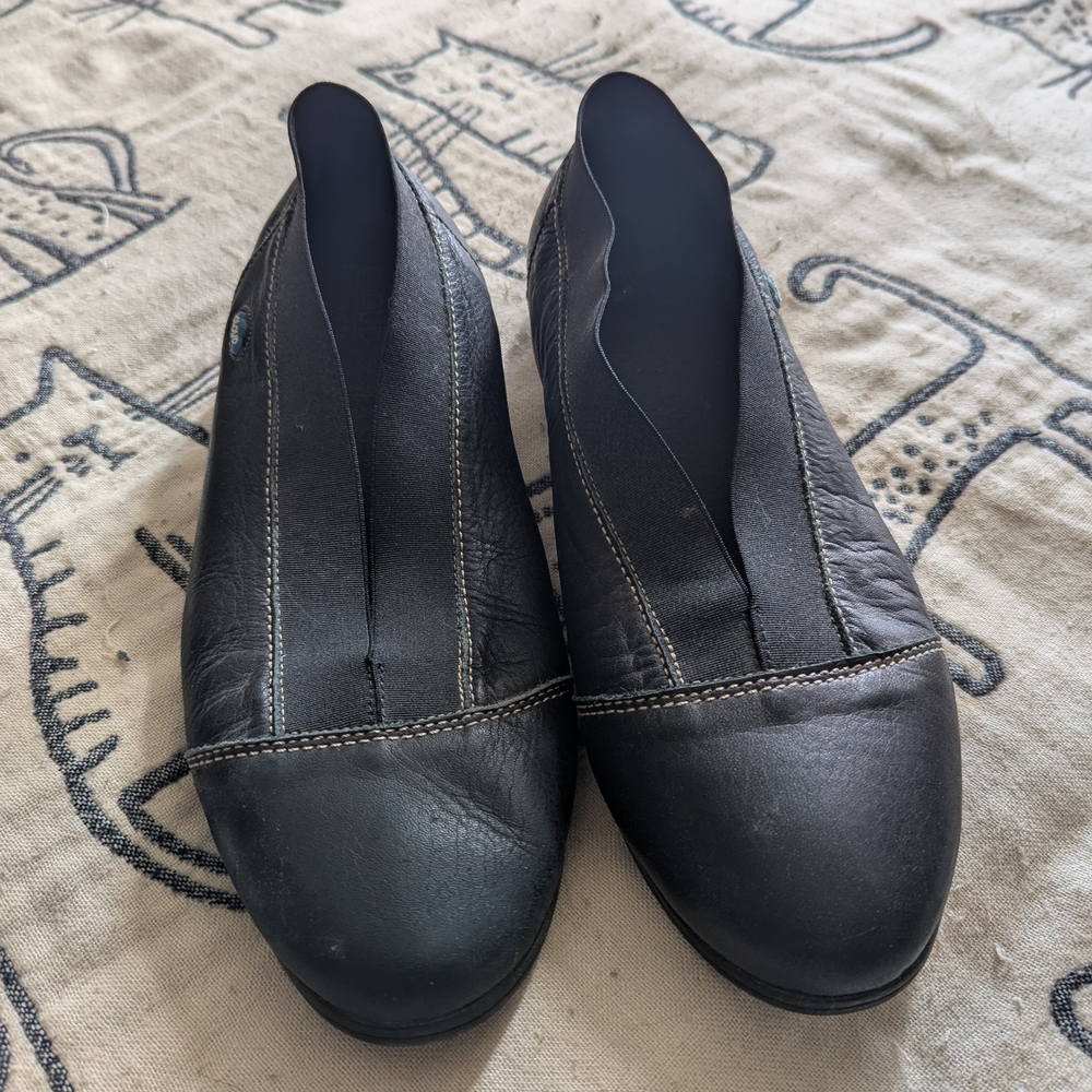 CLOUD Size 40 Elegant Black Leather Women's Flats